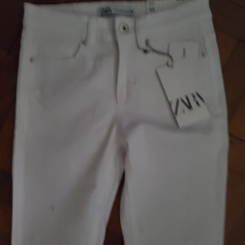 Zara new w tags white skinny jeans hp🔥🔥🔥🔥 - Picture 4 of 7